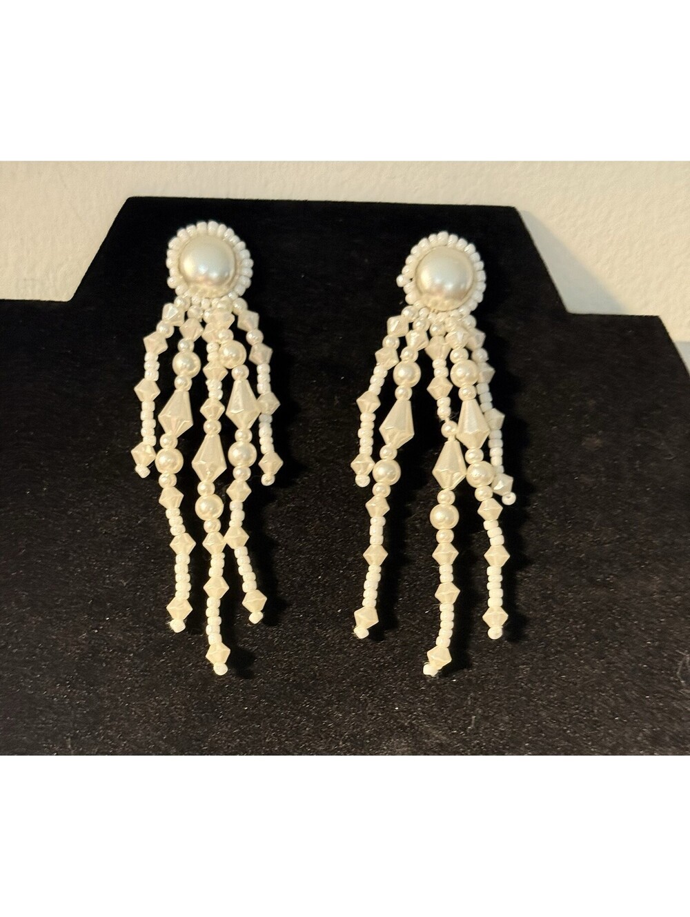 Vintage 90s Retro Womens Pearl &Bead White Leather Backing. Stitched Pierced